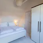 Strandhafer Apartment *